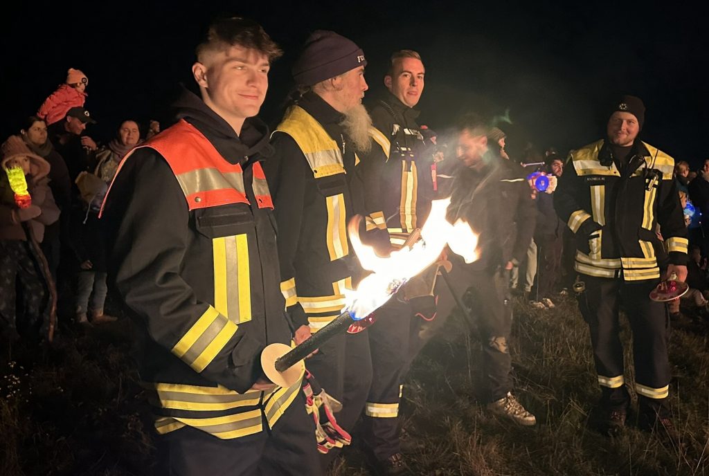 Wie bei so vielen Festen unterstützend mit dabei: die Freiwillige Feuerwehr Königsfeld