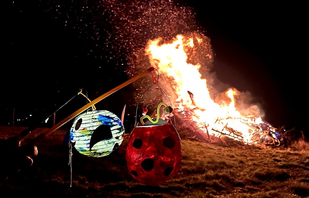 Zahlreiche schöne selbstgebastelte Laternen waren am Martinszug und am Feuer zu sehen
