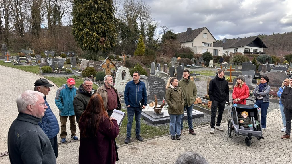Kreatives Brainstorming auch auf dem Königsfelder Friedhof